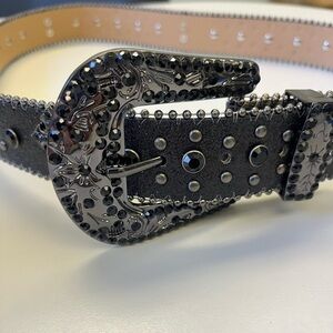 Crystal embellished black western style belt with crosses slicer and black